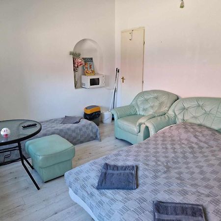 C2 Apartman Шіофок Екстер'єр фото