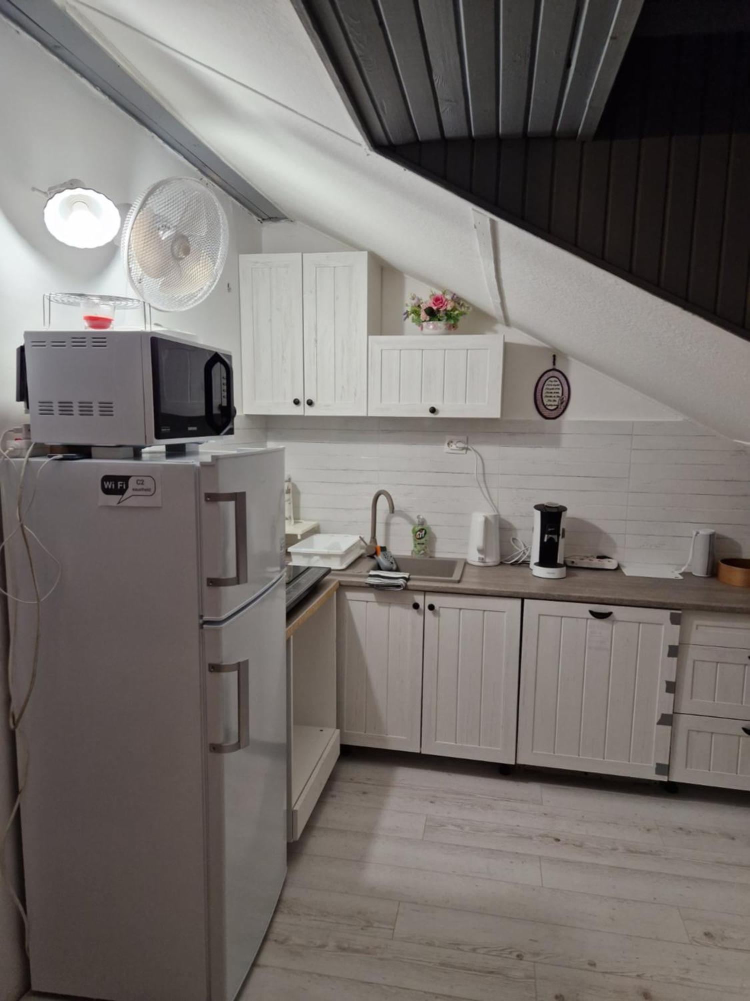 C2 Apartman Шіофок Екстер'єр фото