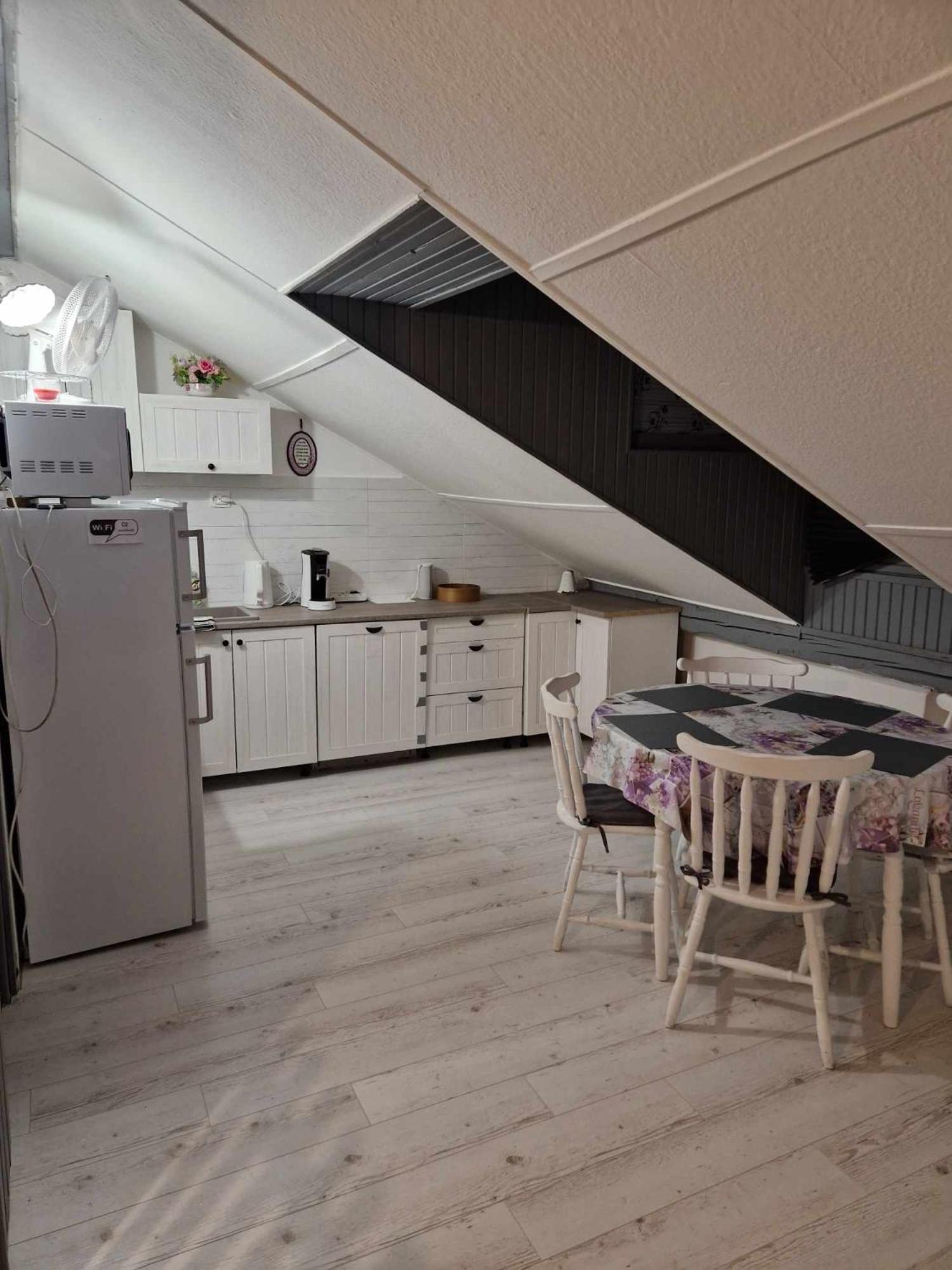C2 Apartman Шіофок Екстер'єр фото